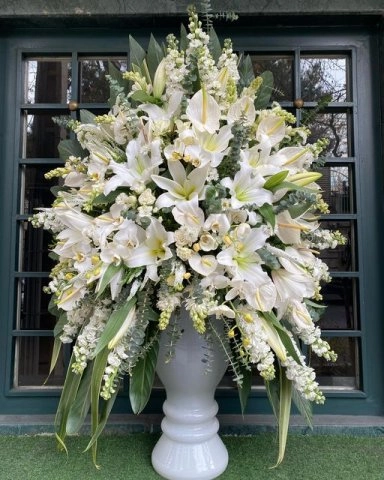 Arctic Harmony Luxury Arrangement