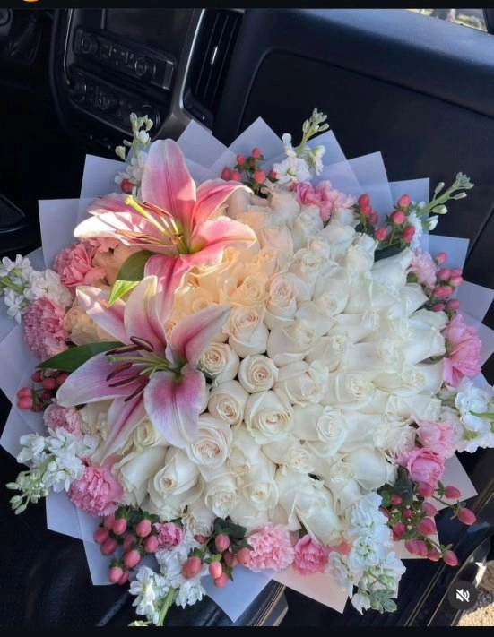 White Rose & Lily Spectrum Bouquet