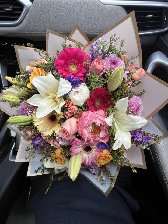 Vivid Harmony Deluxe Bouquet